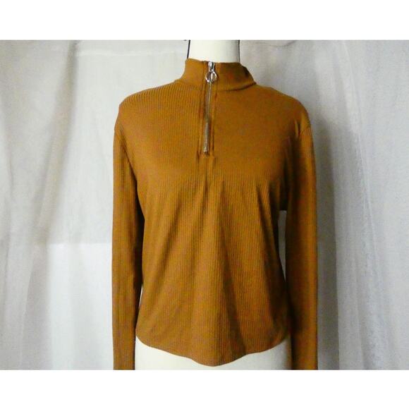 Perfectly Imperfect Women's Cropped Large Shirt Stretchy Gold - Picture 1 of 5